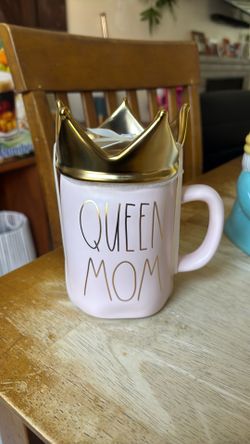 Rae Dunn queen mug