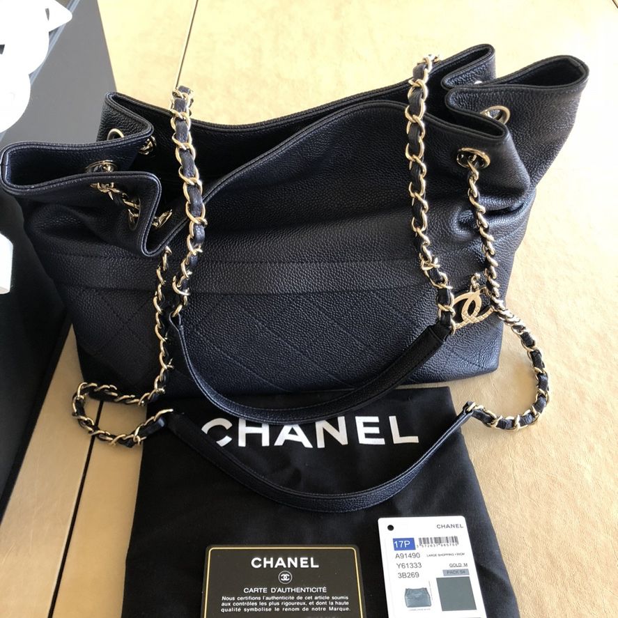 Chanel 22 Handbag 75 Available for Sale in Elmhurst, IL - OfferUp
