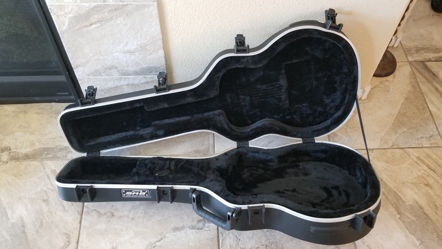 SKB Guitar Case for Taylor Mini Or 3/4 Acoustic