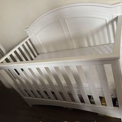 Delta Children Perry 6-in-1 Convertible Crib , White