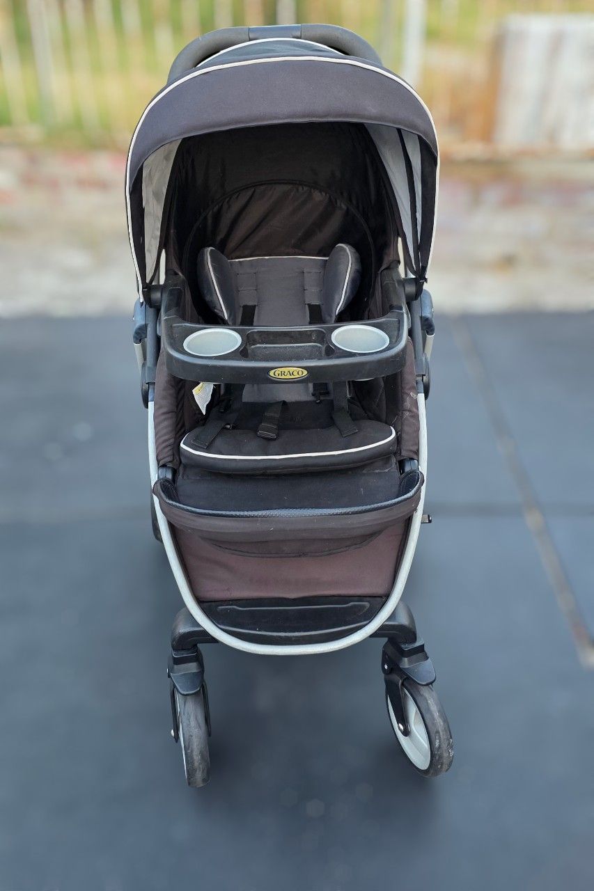 Graco Modes Click Connect Stroller.