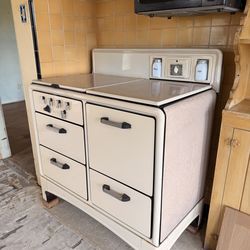Vintage 1930s Oxford Universal Stove - Original to 1936 San Diego Home