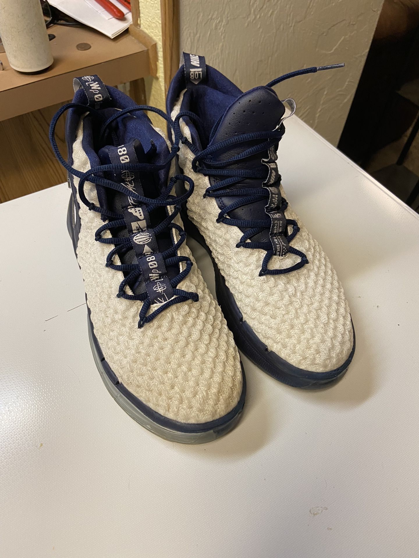 Nike basketball Shoes Sz 9.5