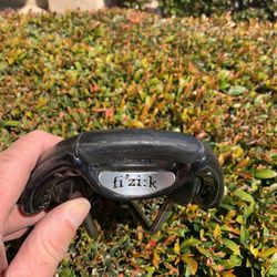Fizik Saddle
