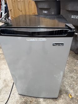 Magic Chef 4.4 cu. ft. Mini Refrigerator in Stainless Look
