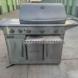 Barbecue Pit  Propane