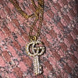 Gucci GG Button Crystal Rhinestone Zipper Pull  Gold Key Shape 1pc 30mm X 15m