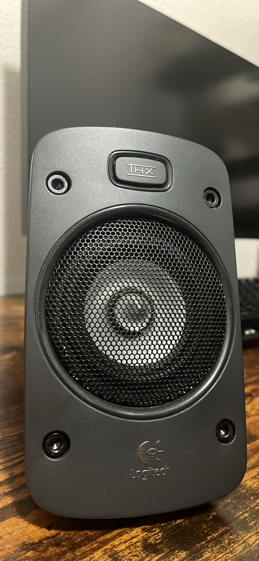 (DM How Many You Need I Got 4) Logitech Z906