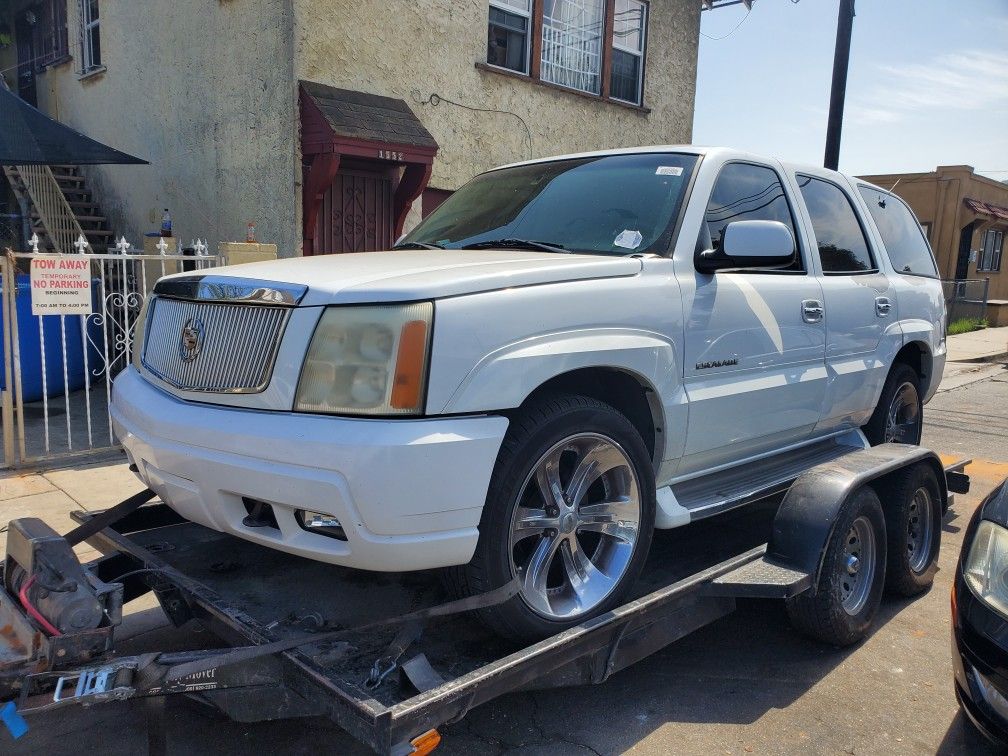 2002 Cadillac Escalade parting out