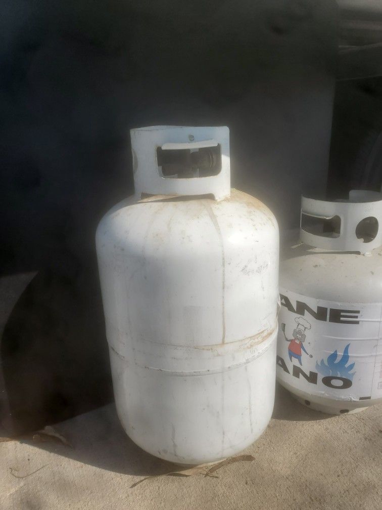 Propane Tank X 2