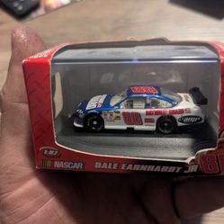 Dale Earnhardt 1:64 Diecast Car