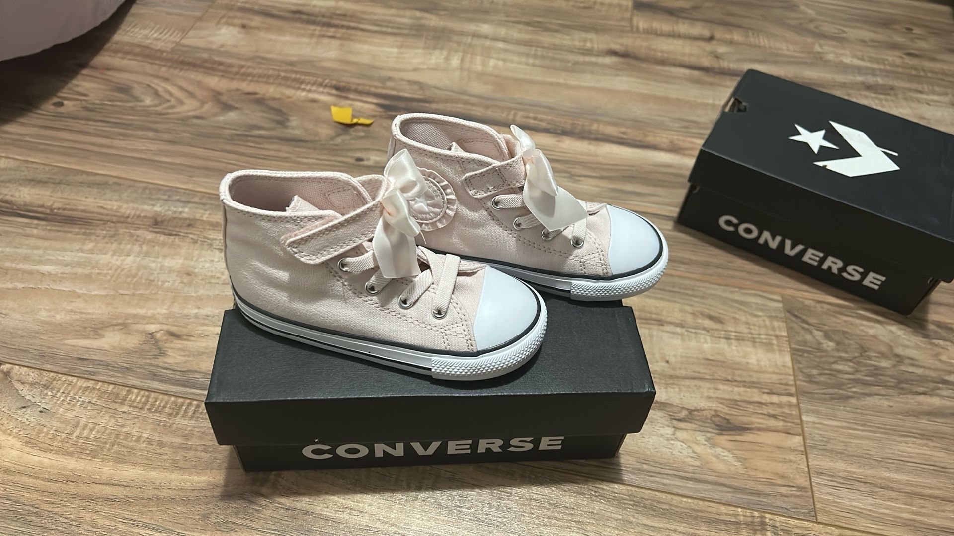Toddler Girls Converse Size 9