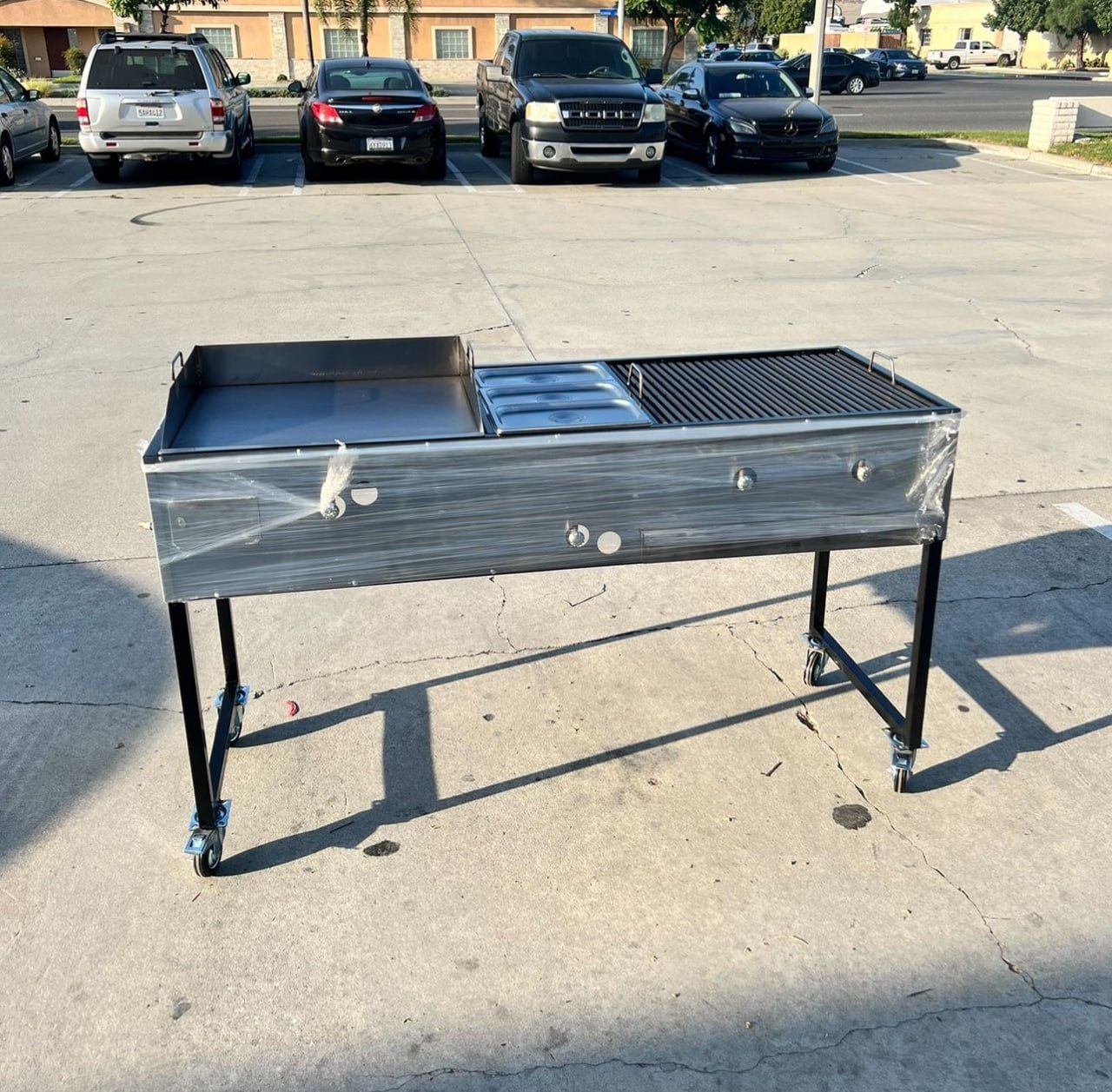 24x20 Inch Flat Grill 3 Treys & 20 Inch Bbq