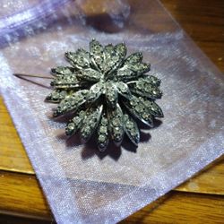 Flower Pendant Brooch 