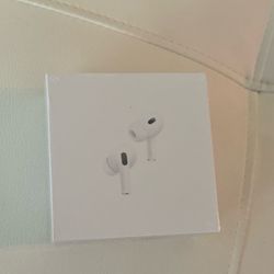 AirPods Pro (2nd generation) With MagSafe Charging Case (USB-C)