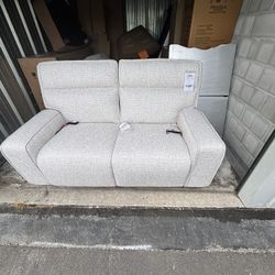 Leather Love Seat W Remote