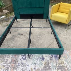 Full Bed Jade Velvet 