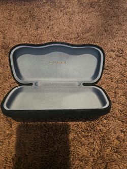 Sunglasses container