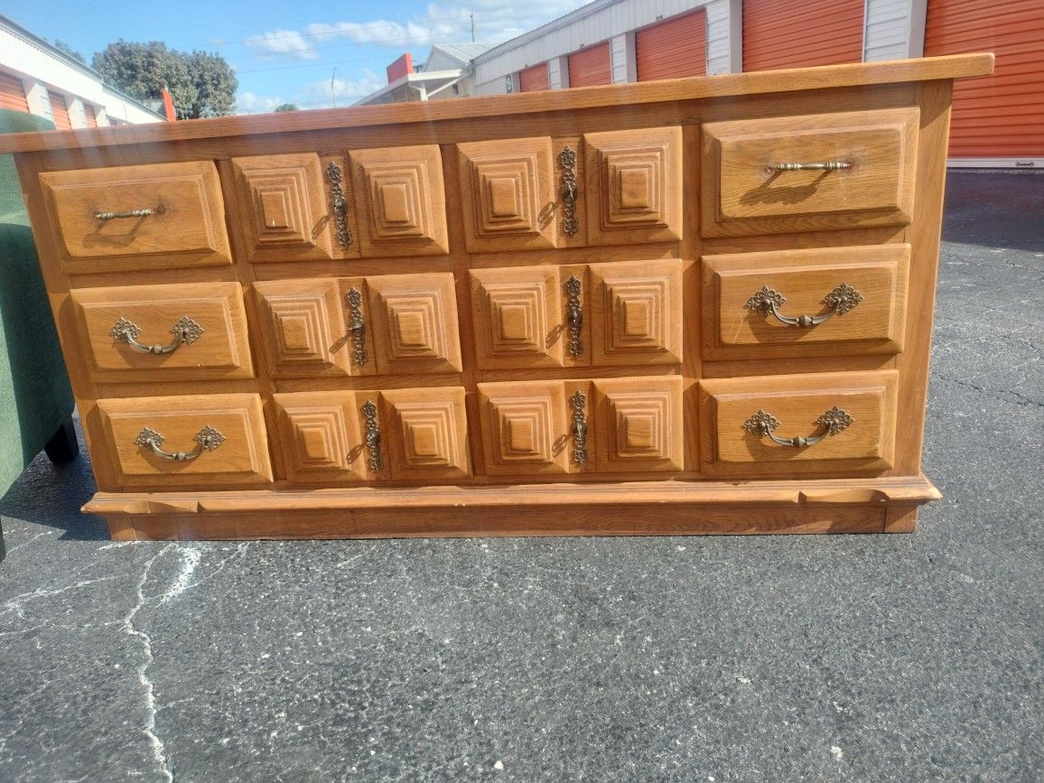 ✨ Vintage Gem Alert! ✨
🥰 Flippers 🐬 World🥰. SWIPE..