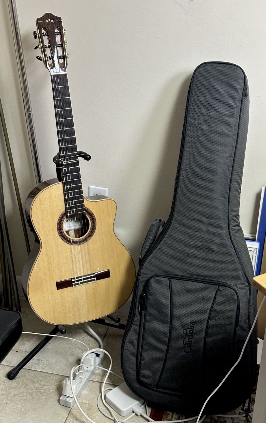 Cordoba GK Studio Negra - MINT CONDITION