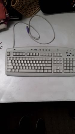 Logitech Computer Keyboard