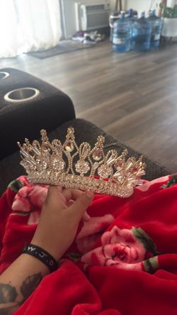 Quinceañera crown