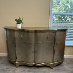 Lighting Celeste 4-Door 2-Drawer Credenza/ Elegant Golden Credenza / Buffet / Console Table
