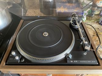 Dual CS 606 Circa 1980 Turntable Super Clean/Excellent Condition For Sale