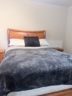 Queen bed room set. Mattress not included