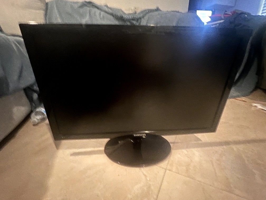 Samsung 24in Computer Monitor