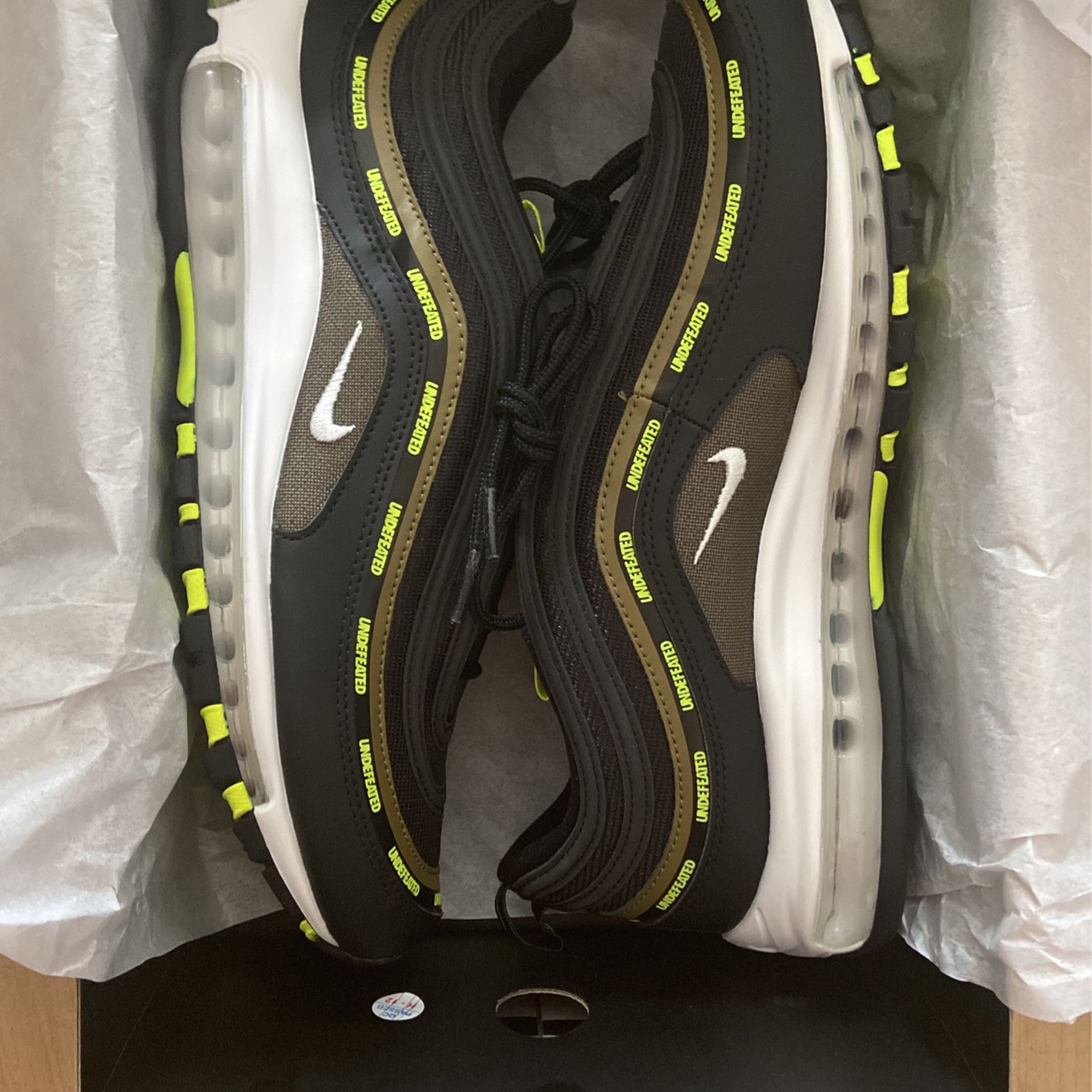Ontwarren oosten bevestigen New Authentic Nike Air Max 97 Undefeated Black Volt Olive Size 11.5 for  Sale in New York, NY - OfferUp