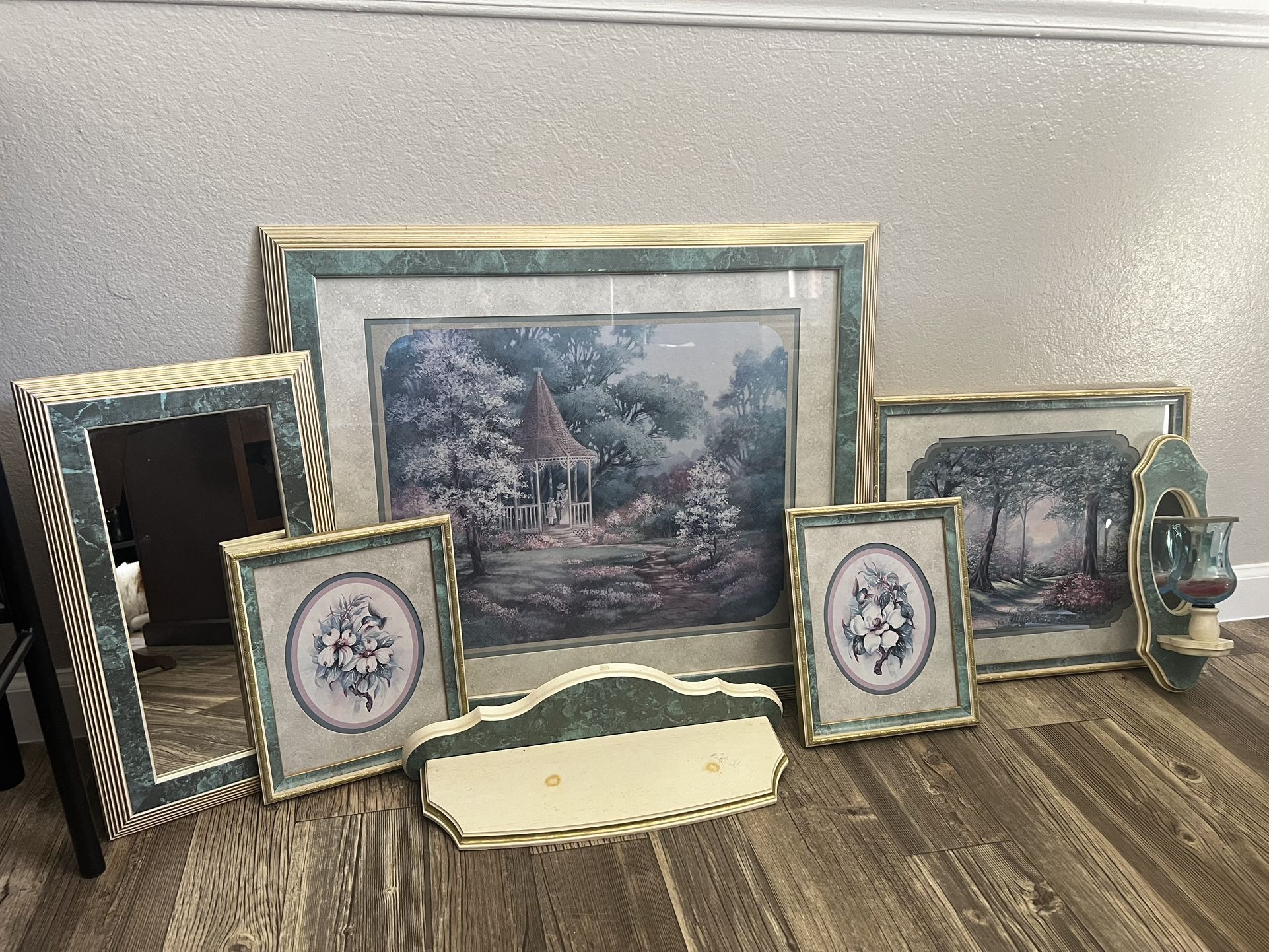Antique Wall Hanging Set