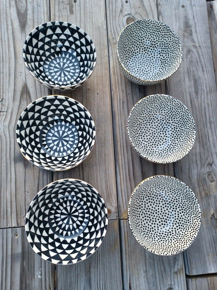 6 NEW Thyme and Table Black Dots & Medallion Stoneware Bowls