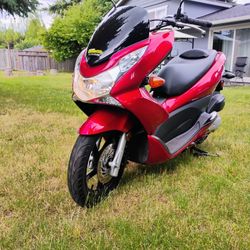 2013 Honda Pcx 150 Moped Scooter