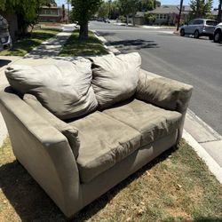 Free Couch 