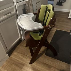 Abiie beyond High Chair