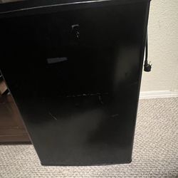 Hisense mini fridge