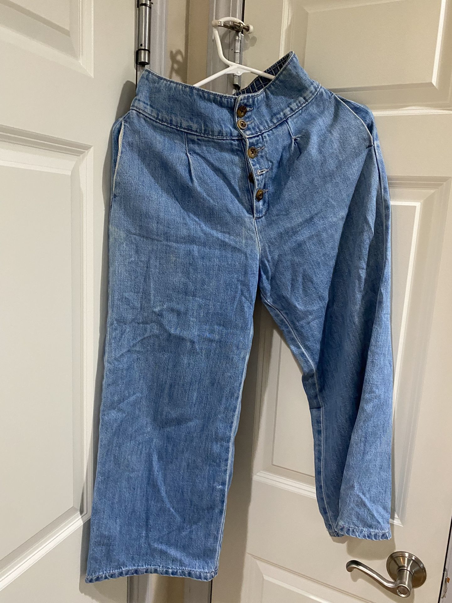 Hollister jeans large size and small size