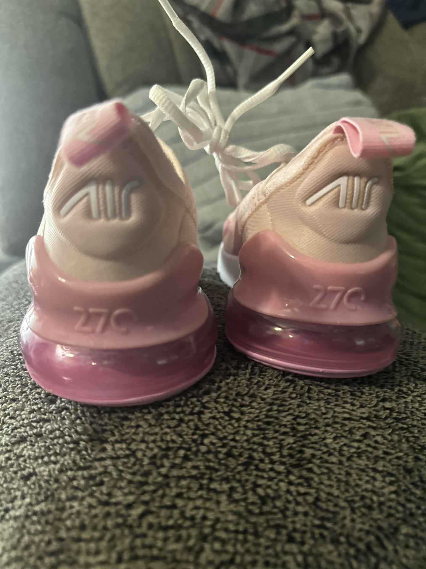 Nikes 12.5 kids SHOE