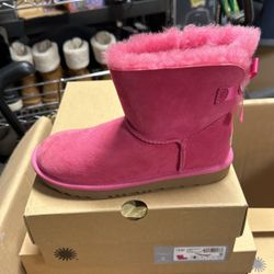 Kids Size 4 UGGS Bailey Bows