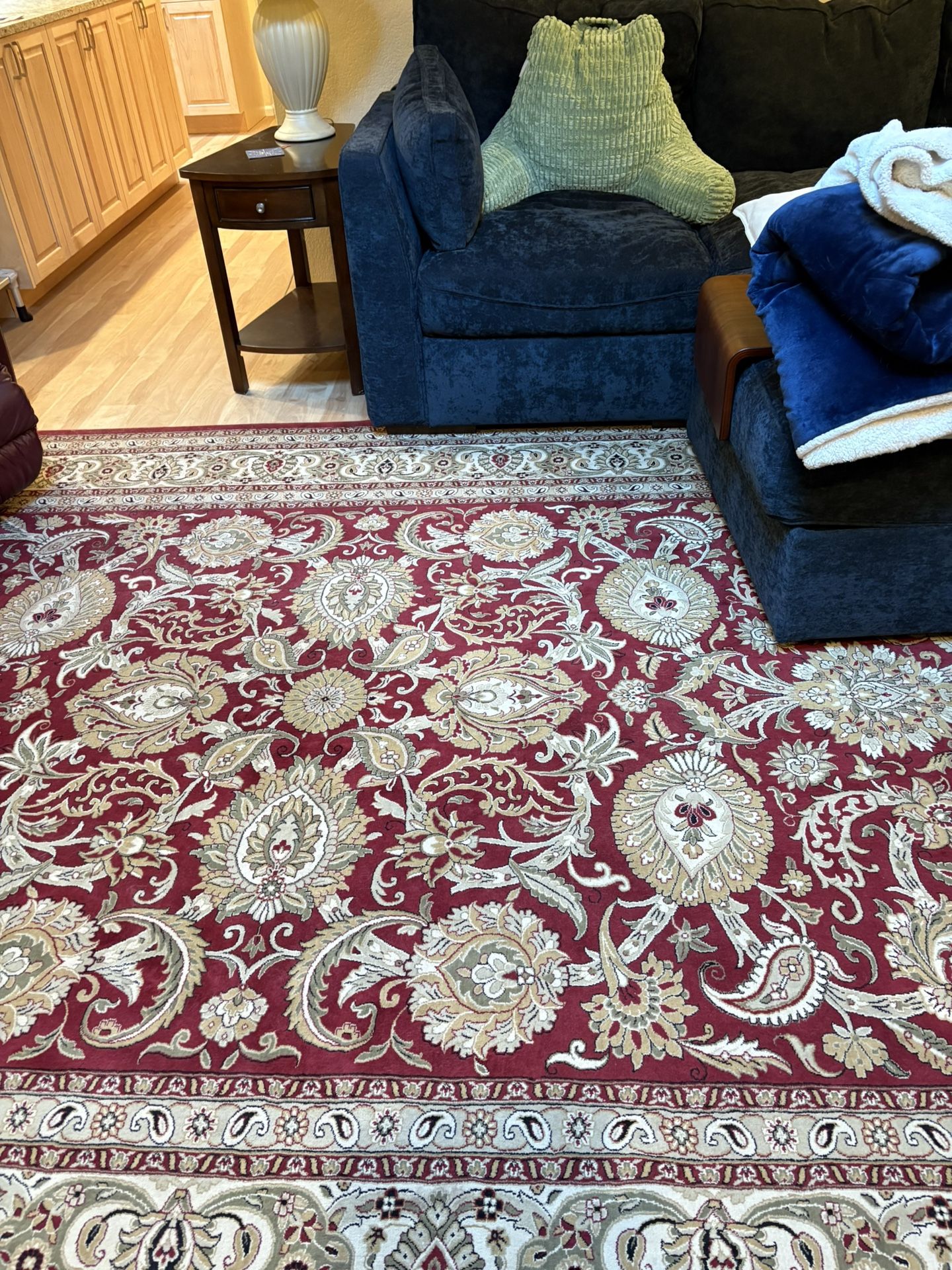 Maroon and Gold Area Rug 8 x12’