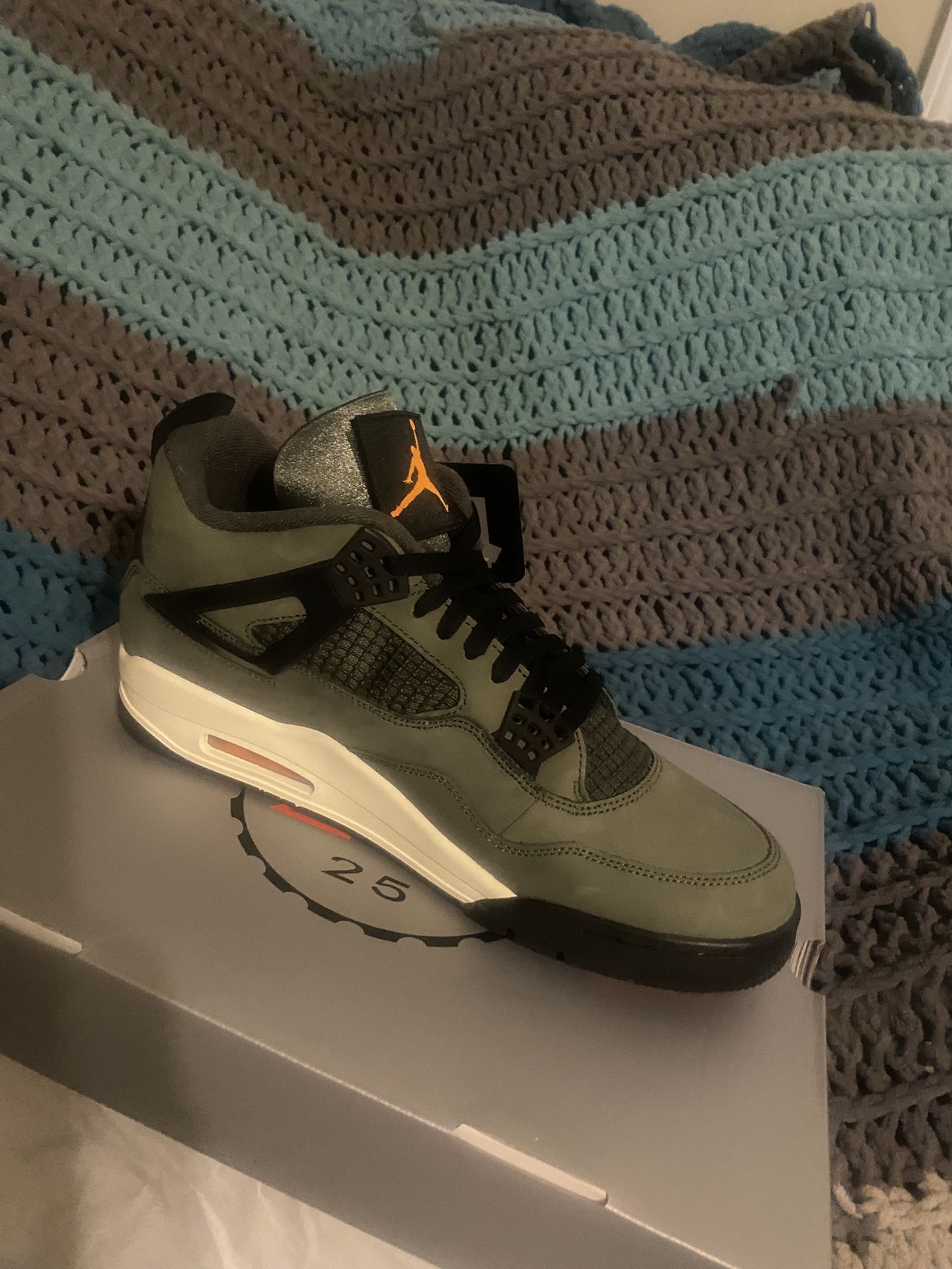 Jordan 4 Undefeated Size 12