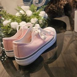 Light Pink  Tennis Shoes 