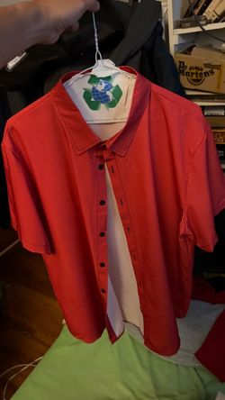 New Red Men’s Dress Shirt Size Medium