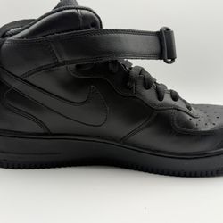 Air Force 1 ‘07 Mid Triple Black Size 10 Only Worn Once 