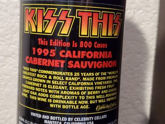 KISS Vintage Collectors Edition Wine Bottle for Sale in Las