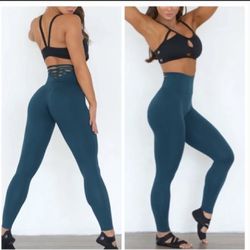 Bombshell Sportswear Sexy Back Leggings in Peacock Teal for Sale in  Anaheim, CA - OfferUp