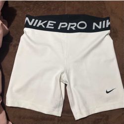 Nike Pro