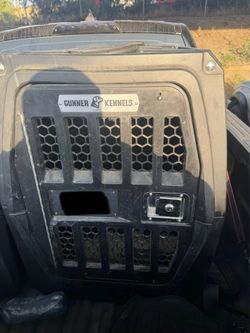 LARGE GUNNER KENNEL