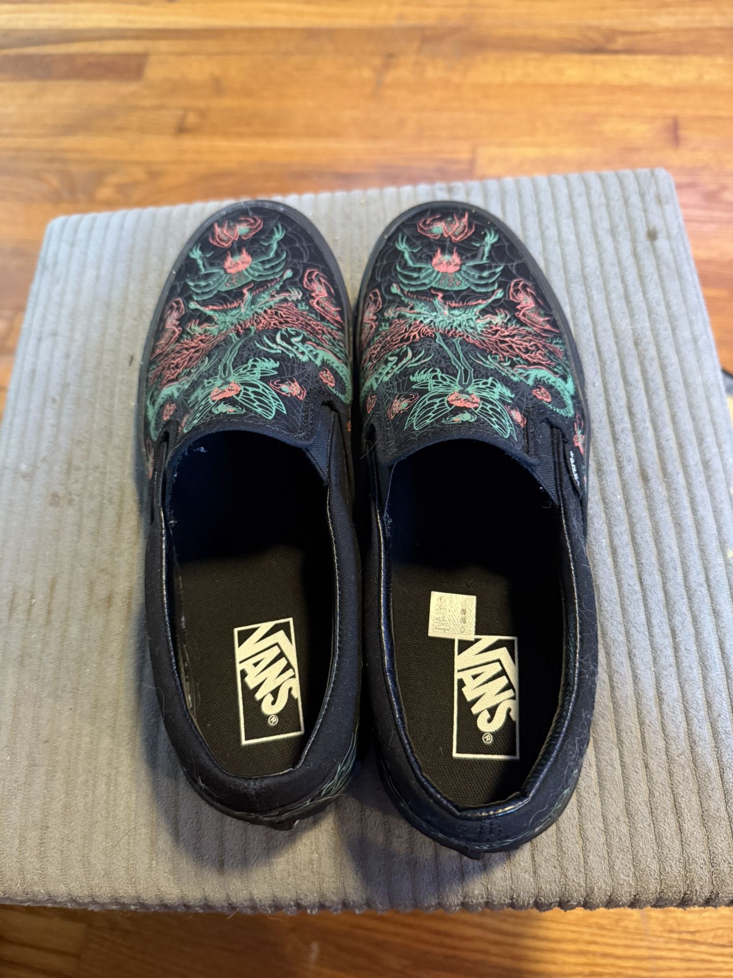 glow in the dark slip on vans